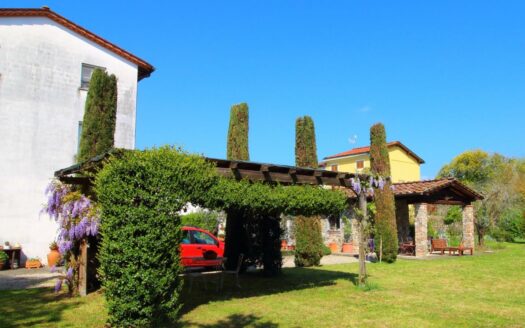 Casa Semindipendente in vendita a Santa Margherita, Capannori – Rif. 380SMAR