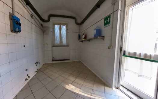Locale Commerciale in vendita a San Marco, Lucca – Rif. 175FORBG