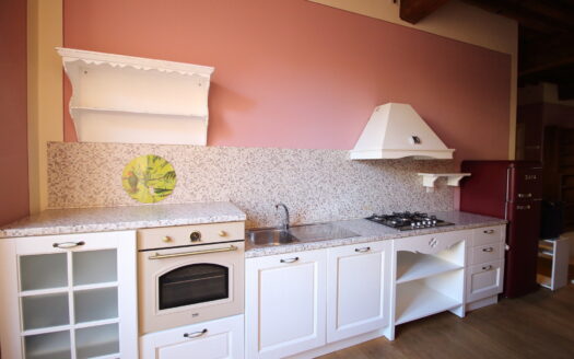 Centro Storico di Lucca : in affitto prestigioso appartamento