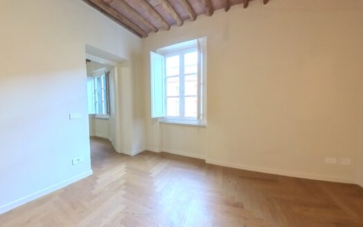 Appartamento Vendita Lucca | 165 mq Ristrutturato 3 Camere